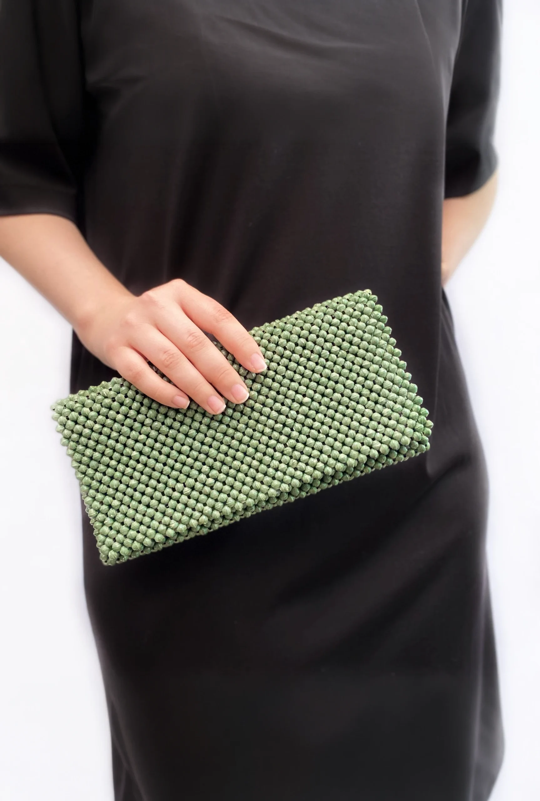 Wilma veske, Clutch og selskapsveske. Du kan få den i mange farger og nyanser. Hver eneste veske er unik og håndlaget fra hver eneste perle.