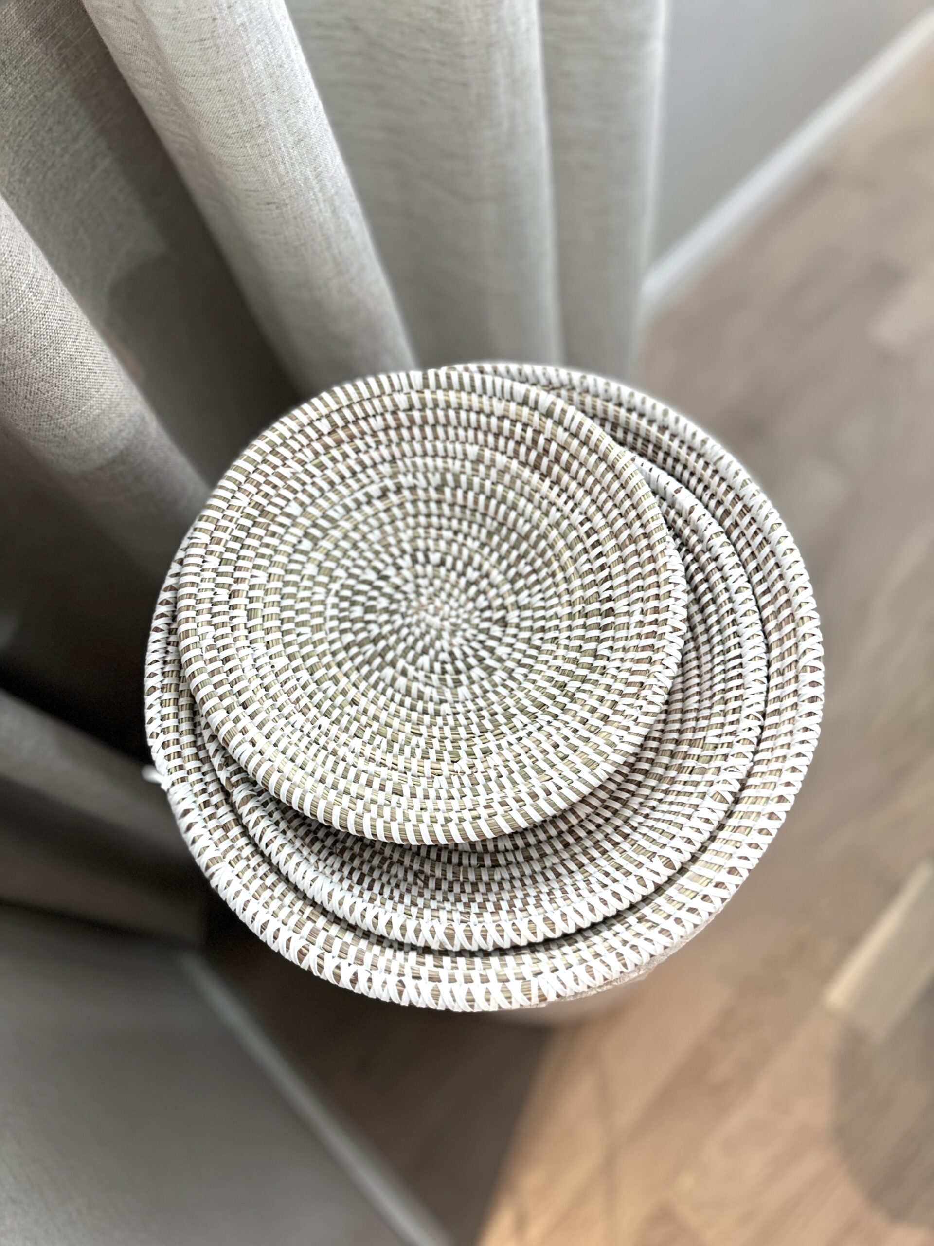 Kurvfat - brødkurv - fruktkurv - hvit